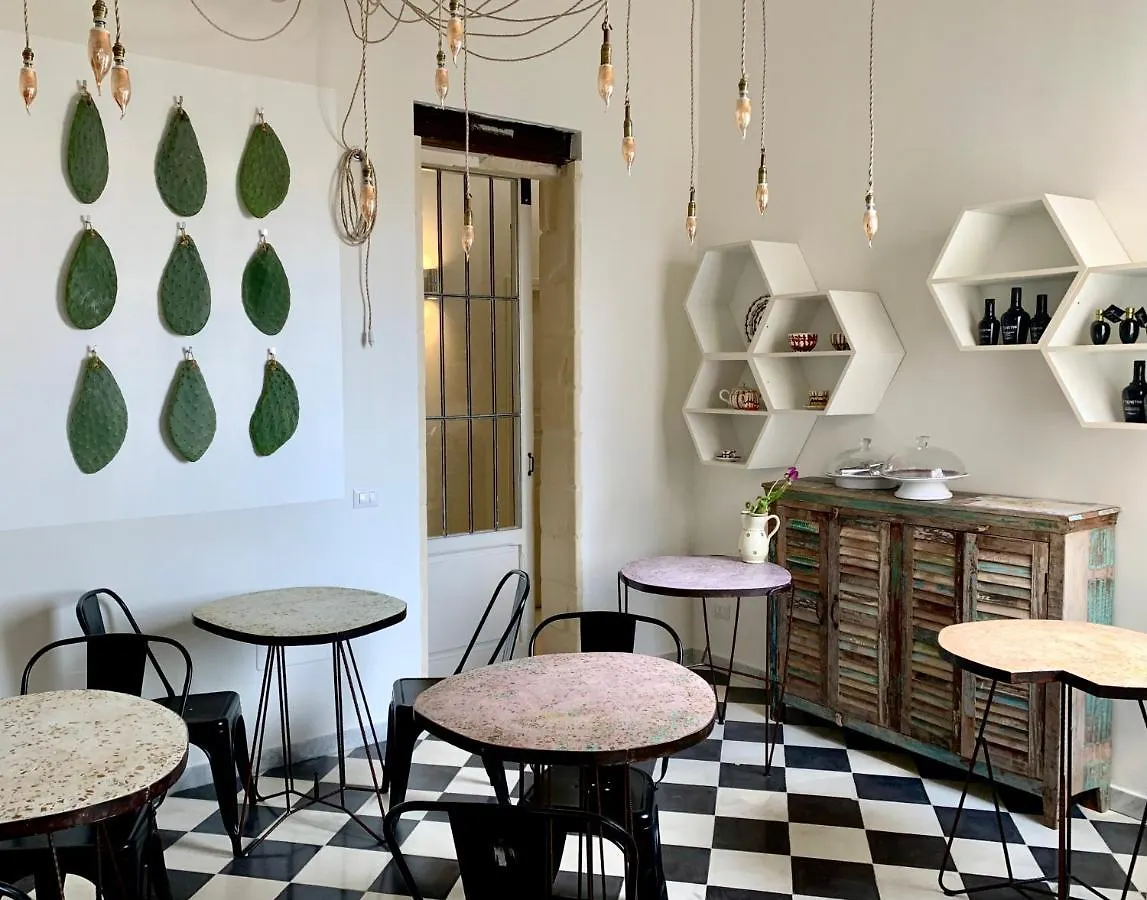 Habitare Lecce & Salento Bed & Breakfast