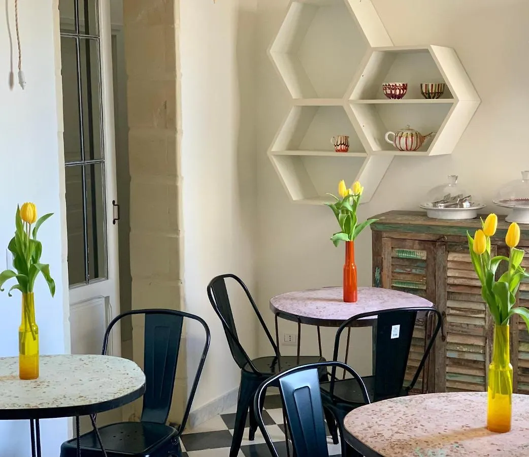 Habitare Lecce & Salento Bed & Breakfast